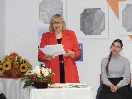 Svetovni dan knjige obeležili s cvenskimi kulturniki in predstavitvijo knjige Moje srčne domislice avtorice Olge Majcen 11